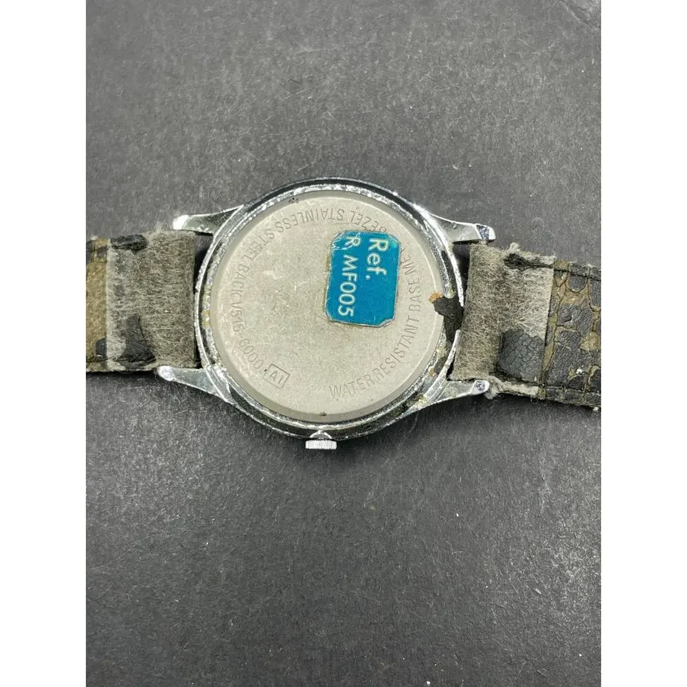 Vintage Disney Lorus Mickey Mouse Watch 30mm Women Black Leather Band V515-6000